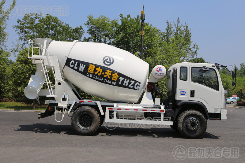 大運(yùn)運(yùn)途3方攪拌車