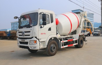 大運(yùn)風(fēng)景3方攪拌車(chē)