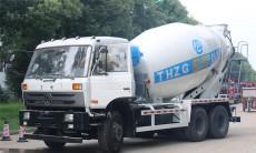 東風(fēng)10方水泥攪拌車(chē)