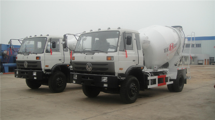 東風(fēng)攪拌車展示圖6