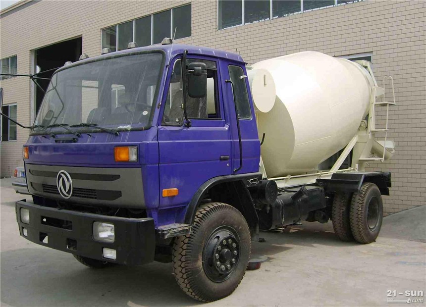 東風(fēng)攪拌車展示圖3