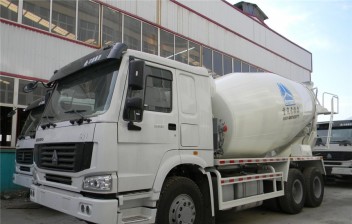 重汽攪拌車(chē)圖片1
