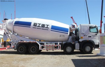 重汽攪拌車(chē)圖片3