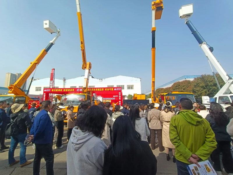 絕緣高空作業(yè)車，高空作業(yè)升降車，高空作業(yè)車